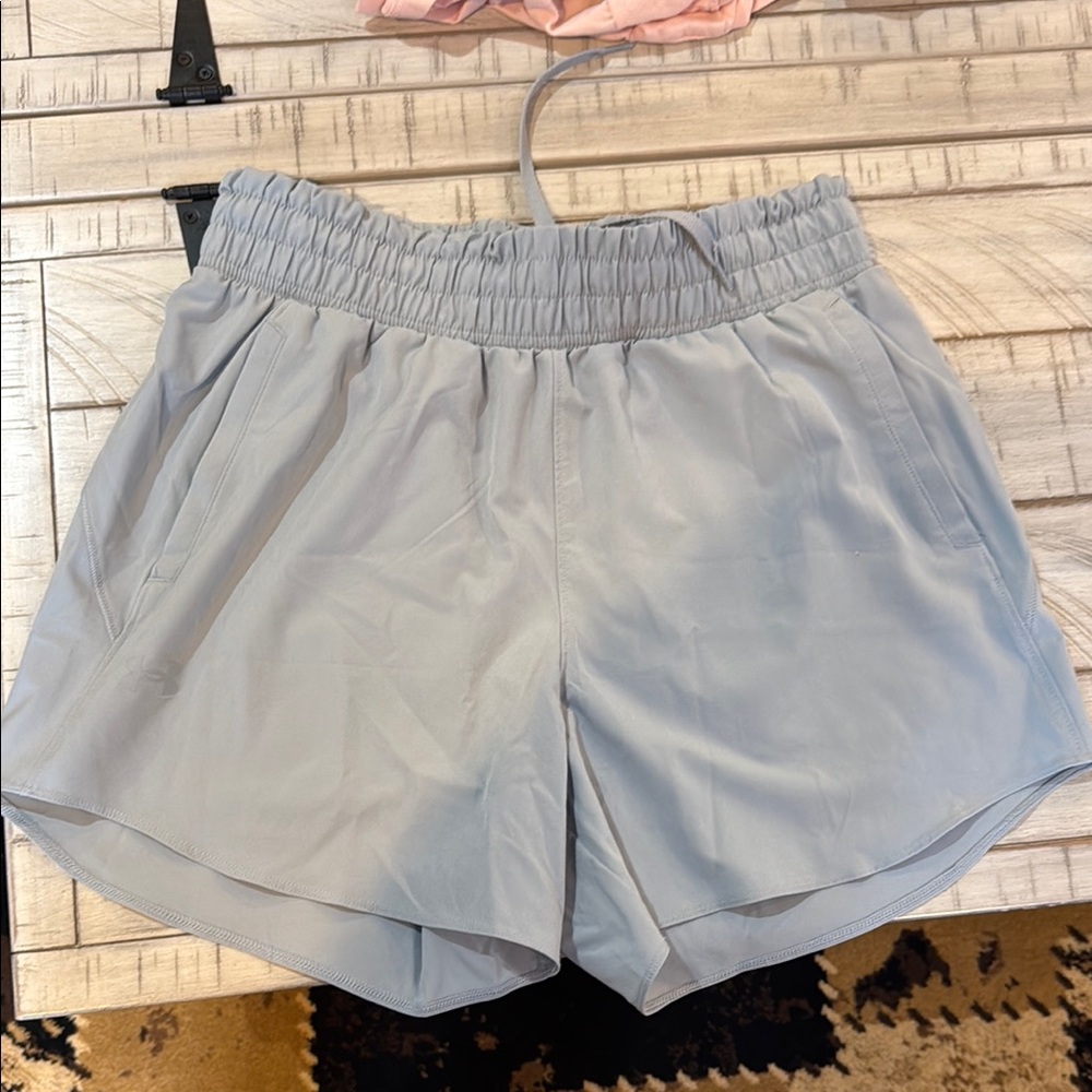 Under Armour Gray Athletic Shorts Lightweight Elastic Waist